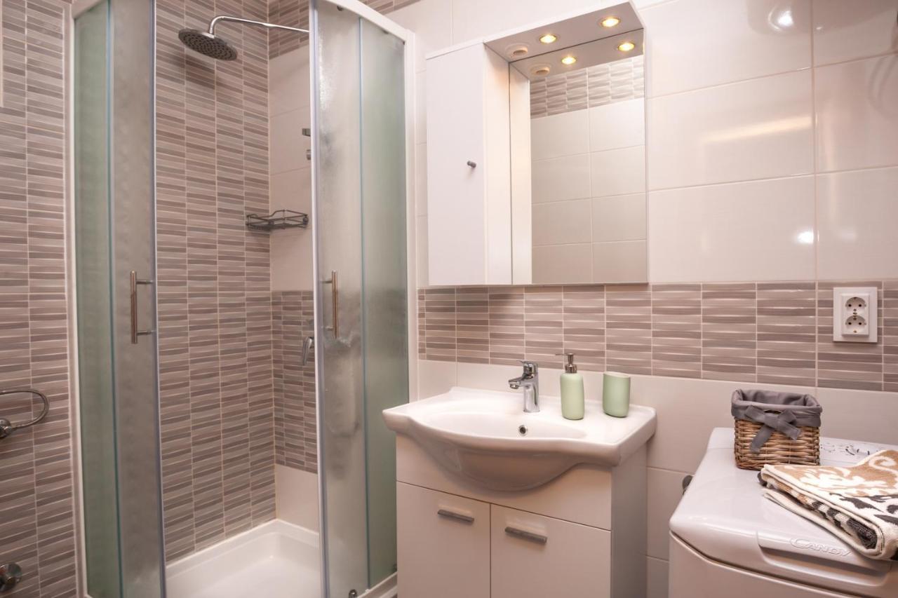 Sunrise Apartments โบล ภายนอก รูปภาพ