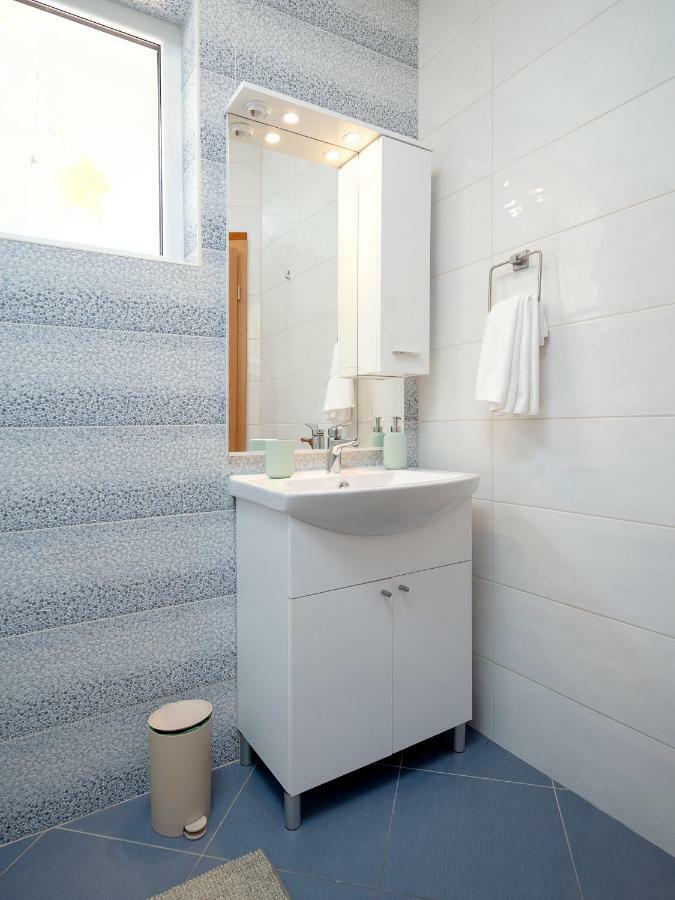 Sunrise Apartments โบล ภายนอก รูปภาพ